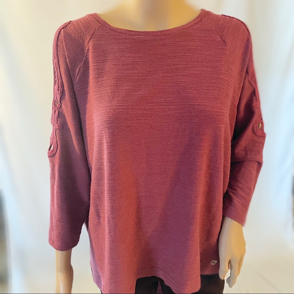 American Eagle Outfitters women’s burgundy cold shoulder sweatshirt size XL NWT